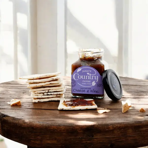 Janet's Country Fayre Chutney For Cheese & Wine 210g